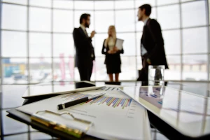 Optymalizacja procesów na wykrawarkach rewolwerowych: zwiększ wydajność o 30%