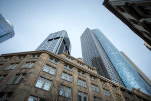 Wybór zewnętrznego doradcy CBAM: kryteria, zakres usług i koszty dla firm transportowych